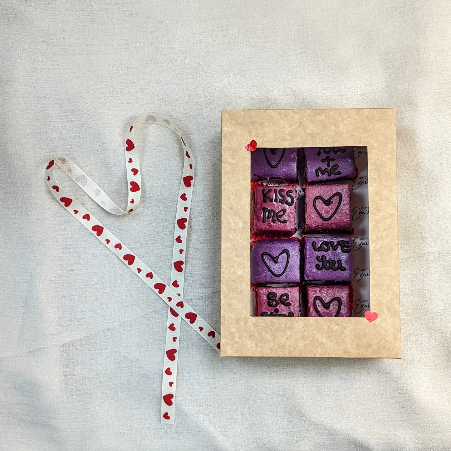 Vanilla Love Heart Cake Bites - Pack of 8