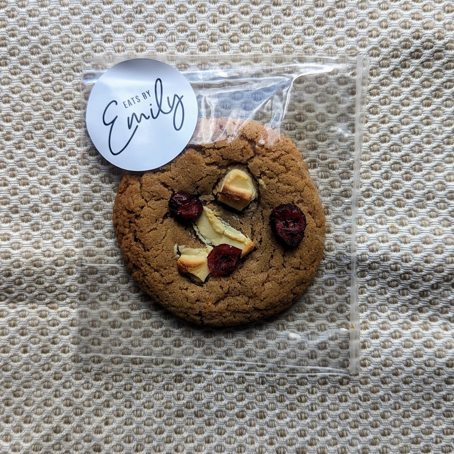 White chocolate and cranberry Cookie - Women's Day Special